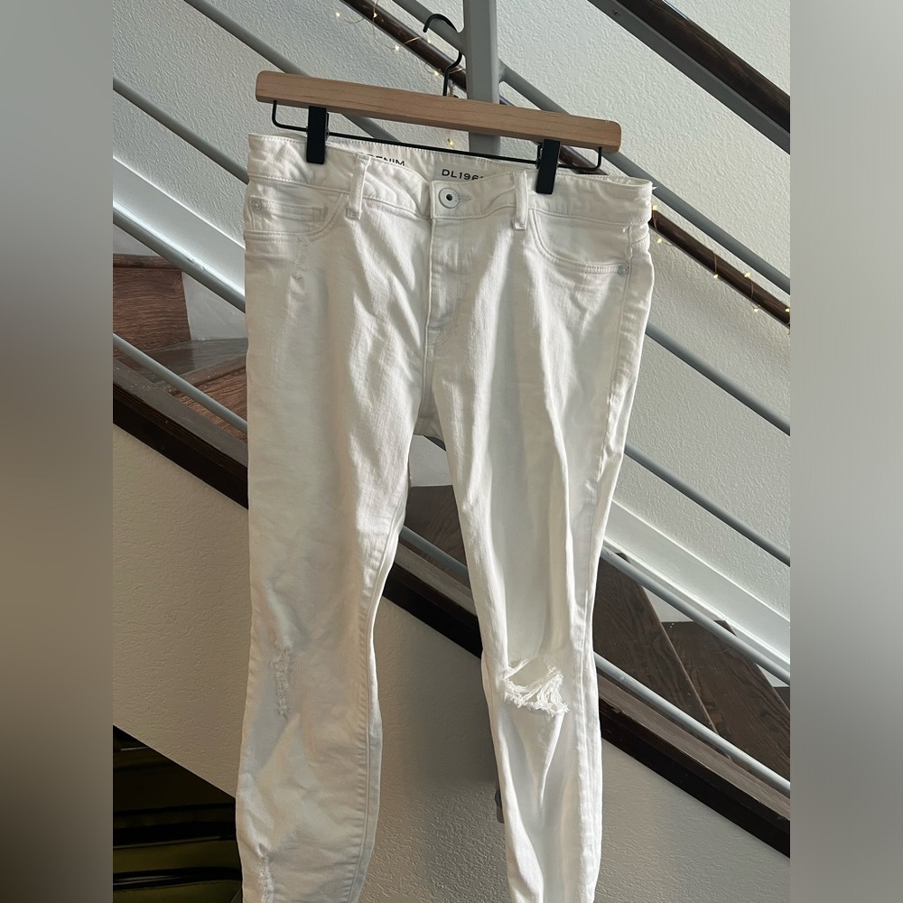 DL1961 women’s straight ripped white jeans